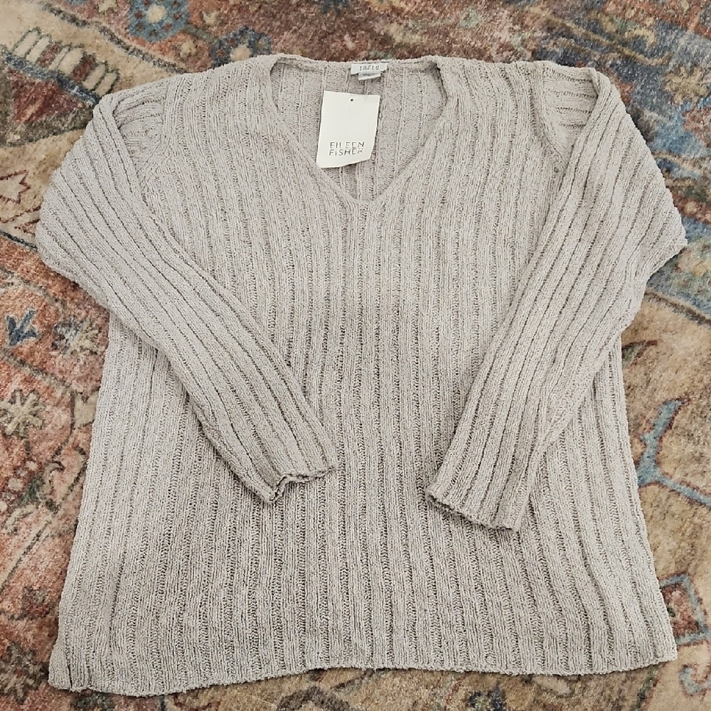 Gray Ribbed V-Neck Sweater
